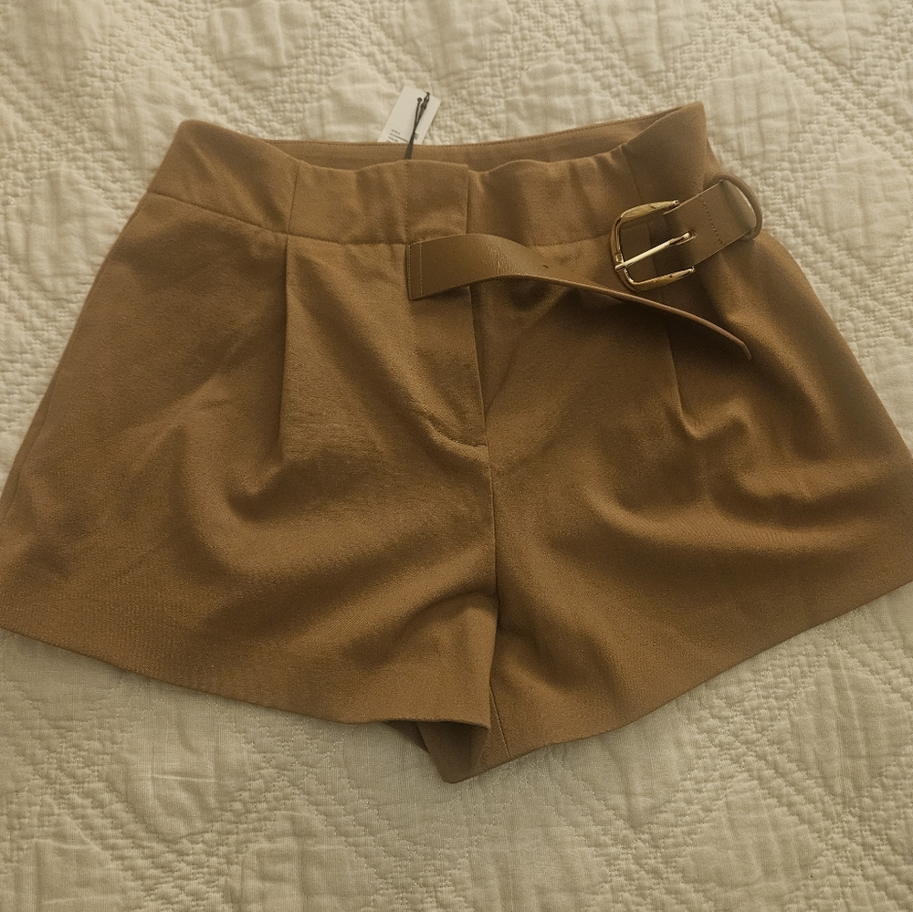 ALICE AND OLIVIA SHORTS NWT